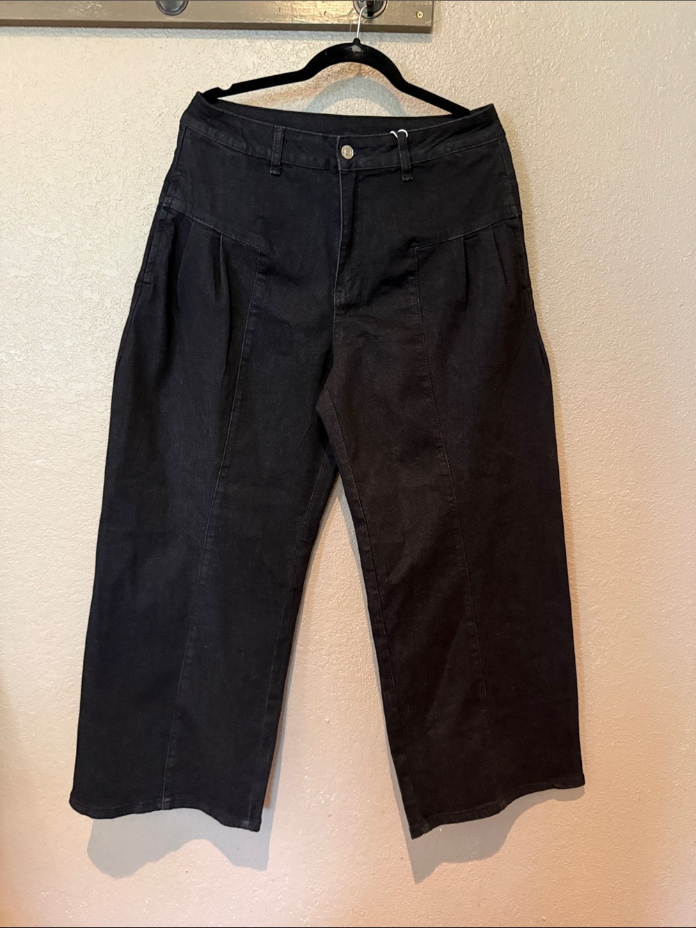 Black Wide Leg High-Waist Jeans